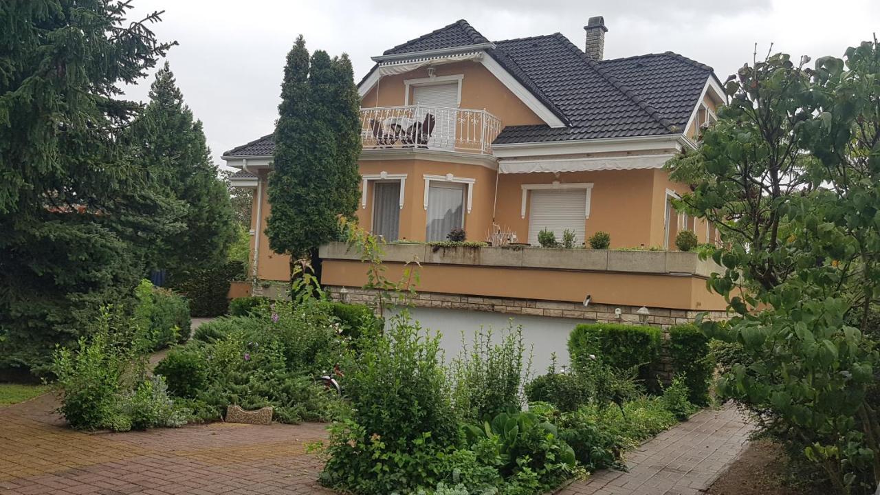 Szenczi Vendeghaz Apartment Buk Exterior photo