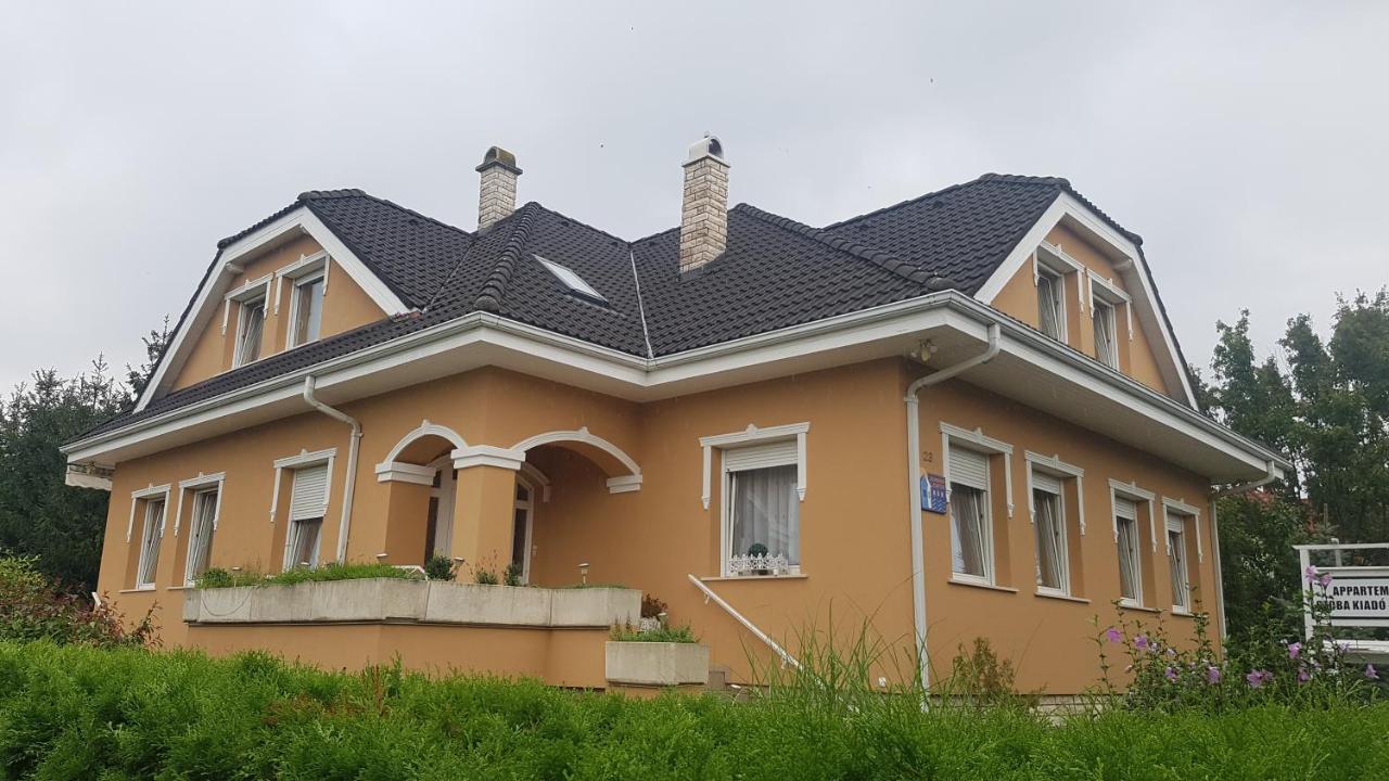 Szenczi Vendeghaz Apartment Buk Exterior photo